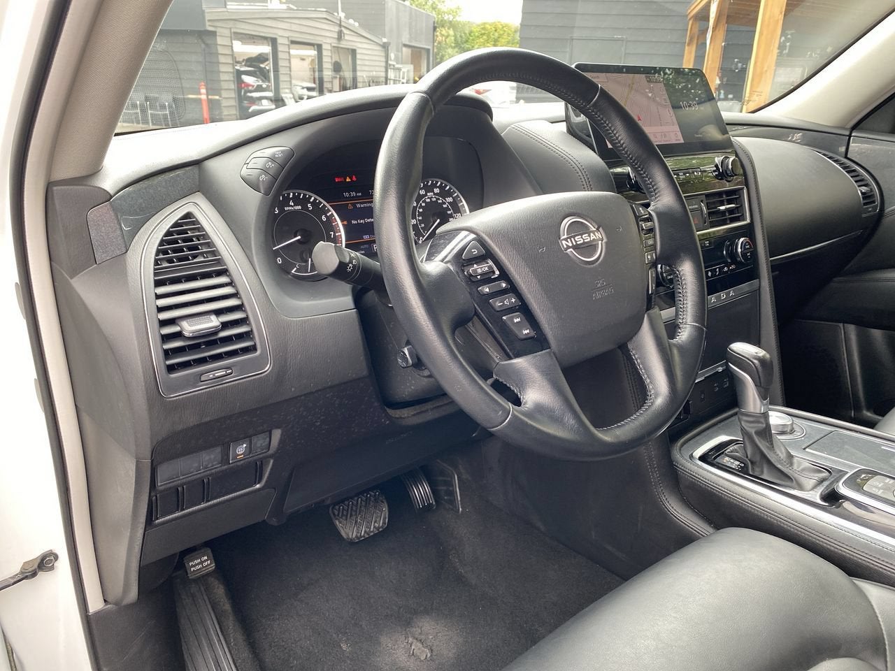 2024 Nissan Armada SV