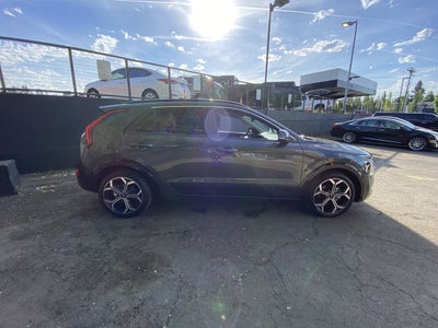 2023 Kia Niro EX Touring
