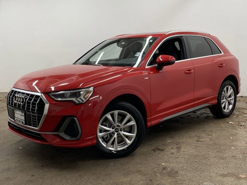 2024 Audi Q3 S line Premium