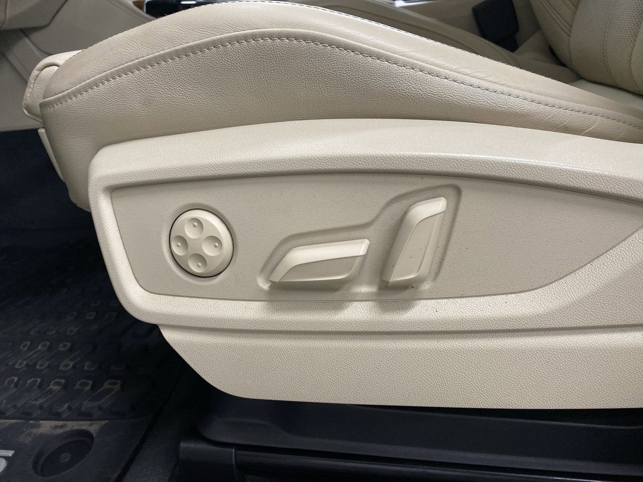 2022 Audi Q5 S line Prestige