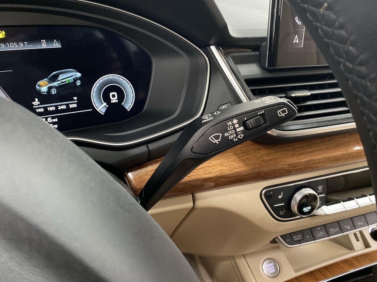 2022 Audi Q5 S line Prestige