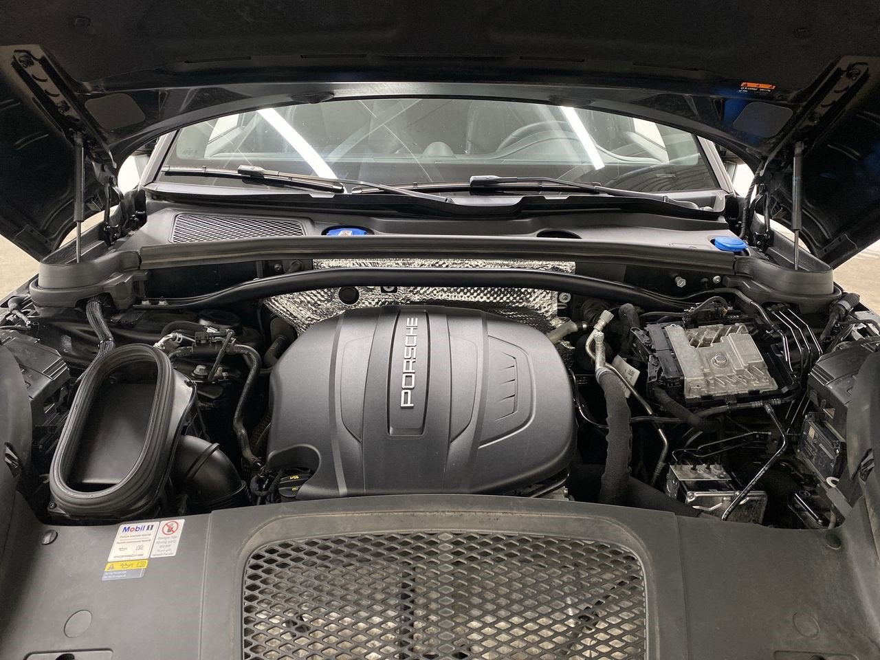 2021 Porsche Macan NA