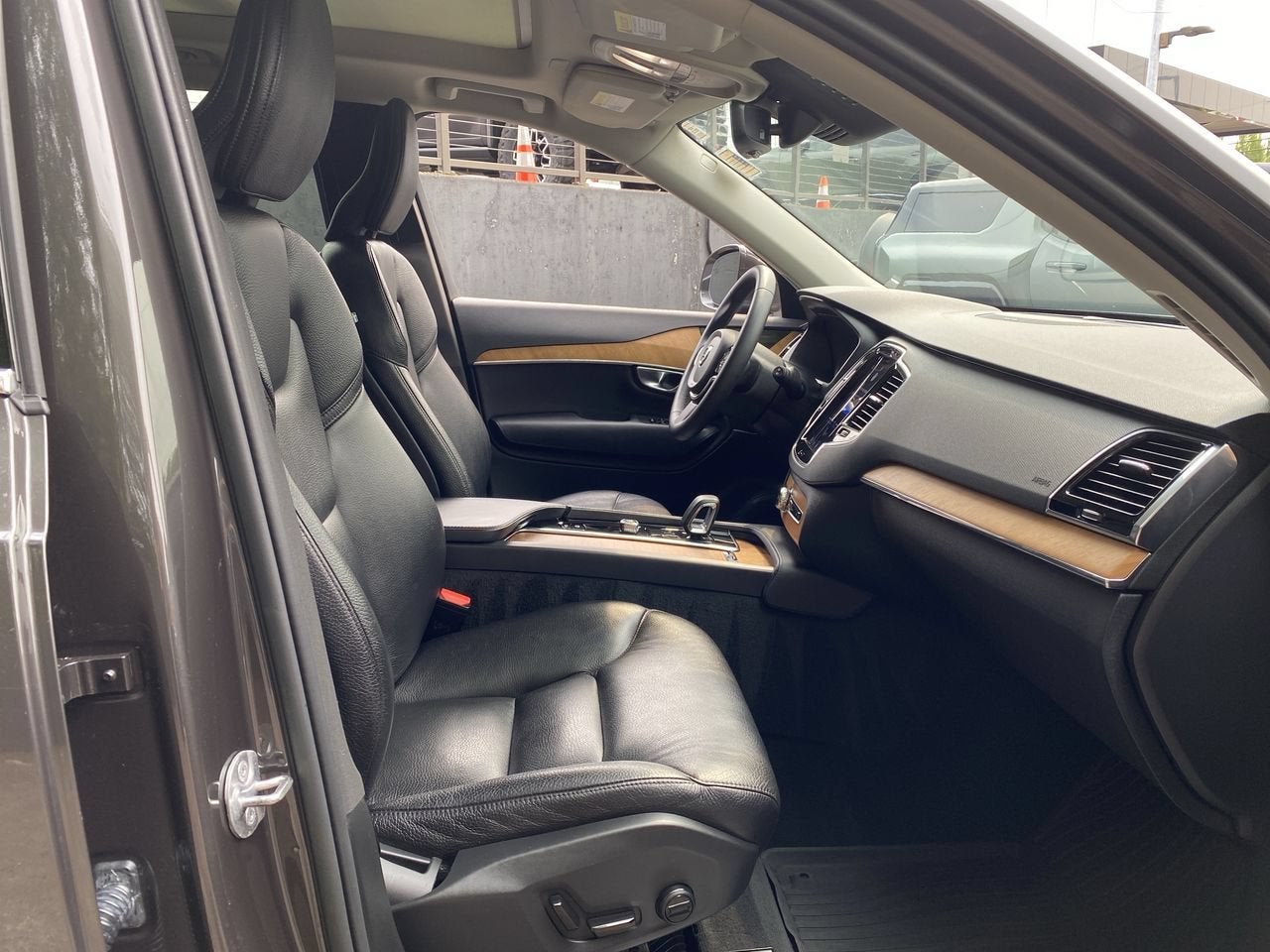 2023 Volvo XC90 Plus