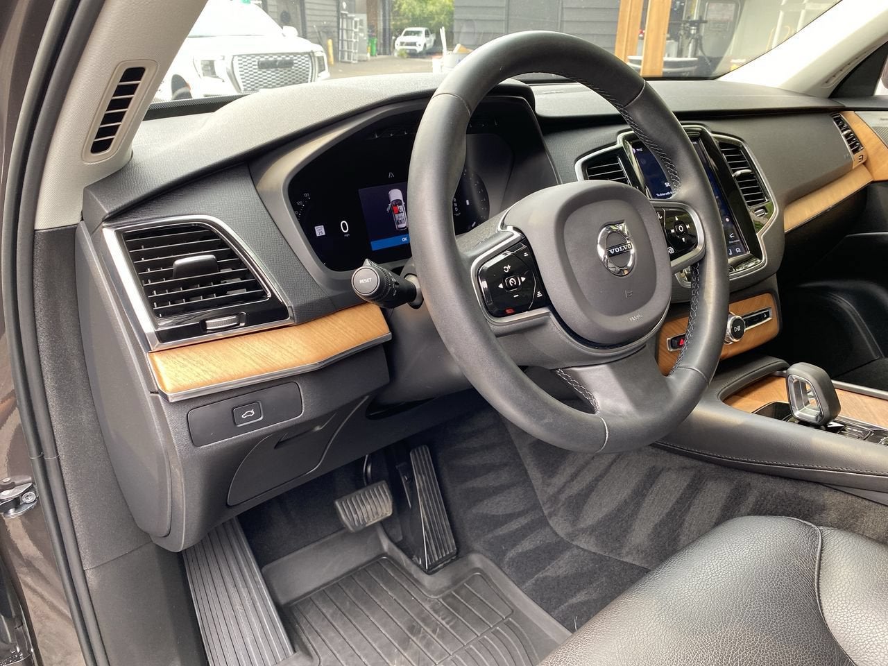 2023 Volvo XC90 Plus