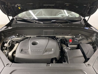 2022 Volvo XC90 Momentum