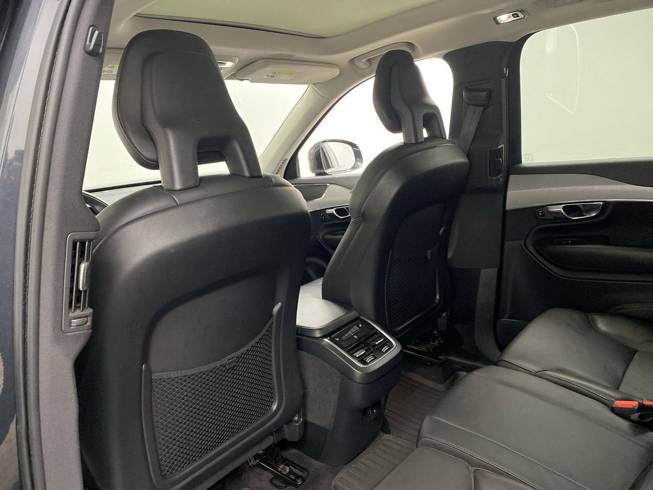 2022 Volvo XC90 Momentum