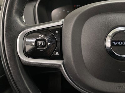 2022 Volvo XC90 Momentum