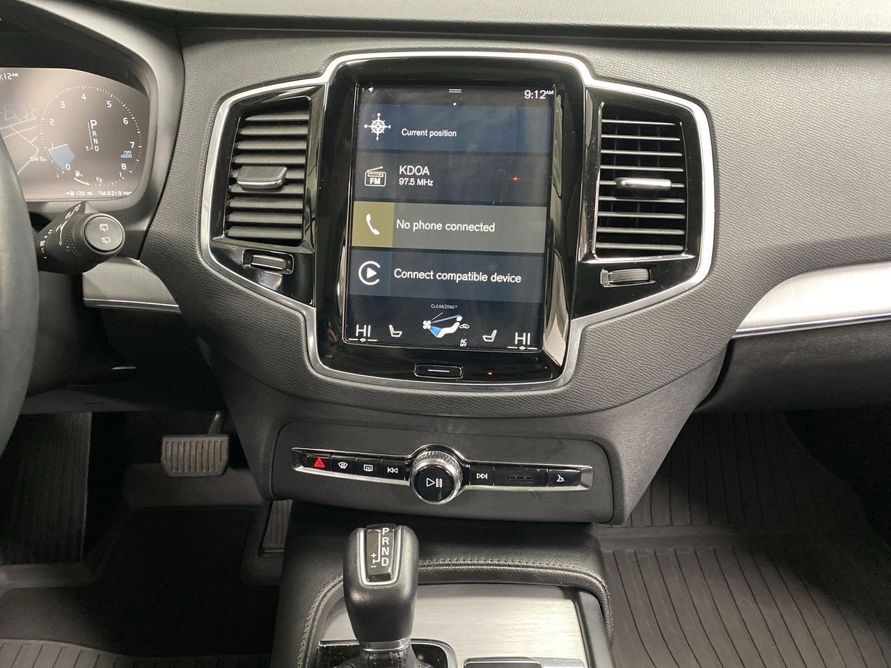 2022 Volvo XC90 Momentum