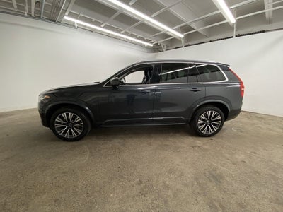2022 Volvo XC90 Momentum