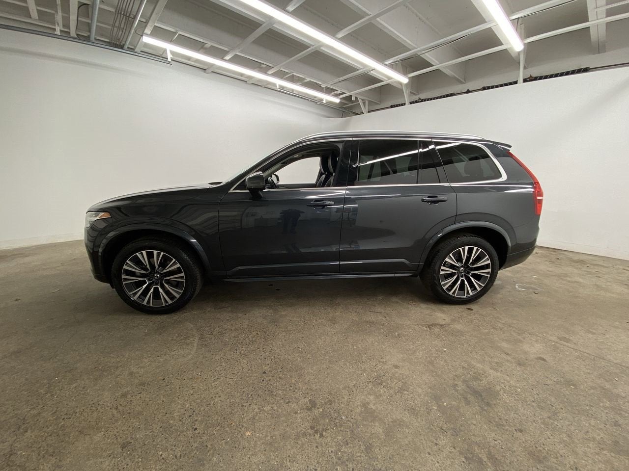 2022 Volvo XC90 Momentum