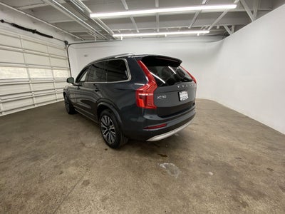 2022 Volvo XC90 Momentum