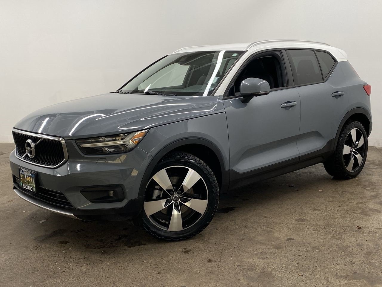 2020 Volvo XC40 Momentum