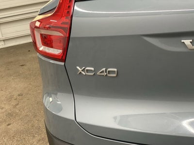 2020 Volvo XC40 Momentum