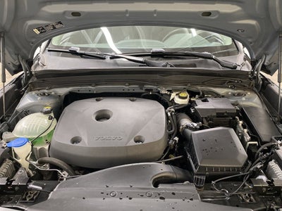 2020 Volvo XC40 Momentum