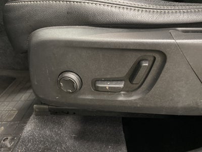 2020 Volvo XC40 Momentum