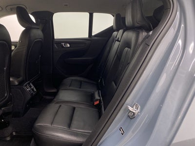 2020 Volvo XC40 Momentum