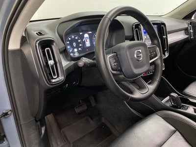 2020 Volvo XC40 Momentum