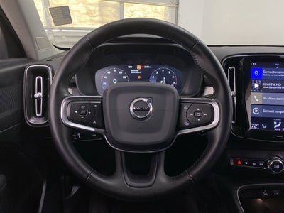 2020 Volvo XC40 Momentum