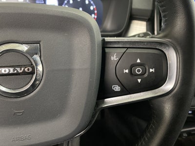 2020 Volvo XC40 Momentum