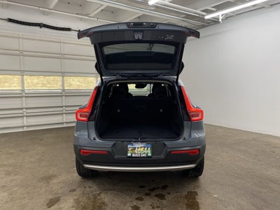 2020 Volvo XC40 Momentum