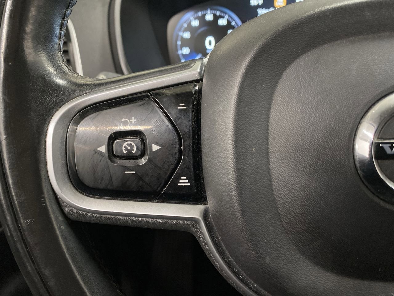 2018 Volvo XC90 Momentum