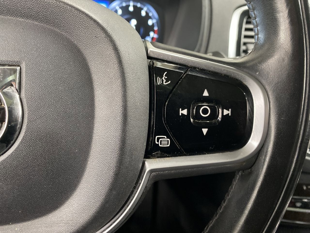 2018 Volvo XC90 Momentum