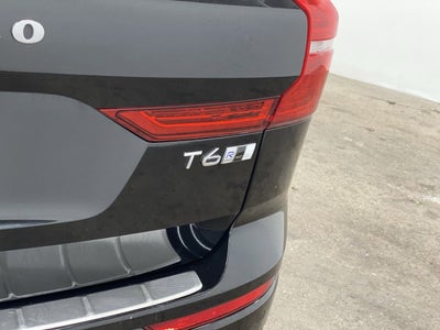 2019 Volvo XC60 R-Design