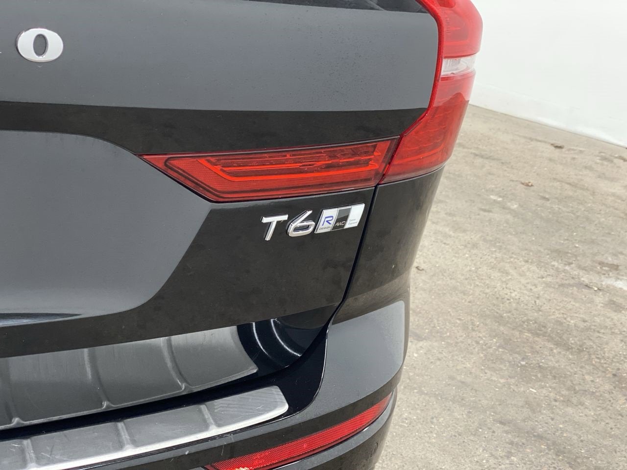 2019 Volvo XC60 R-Design