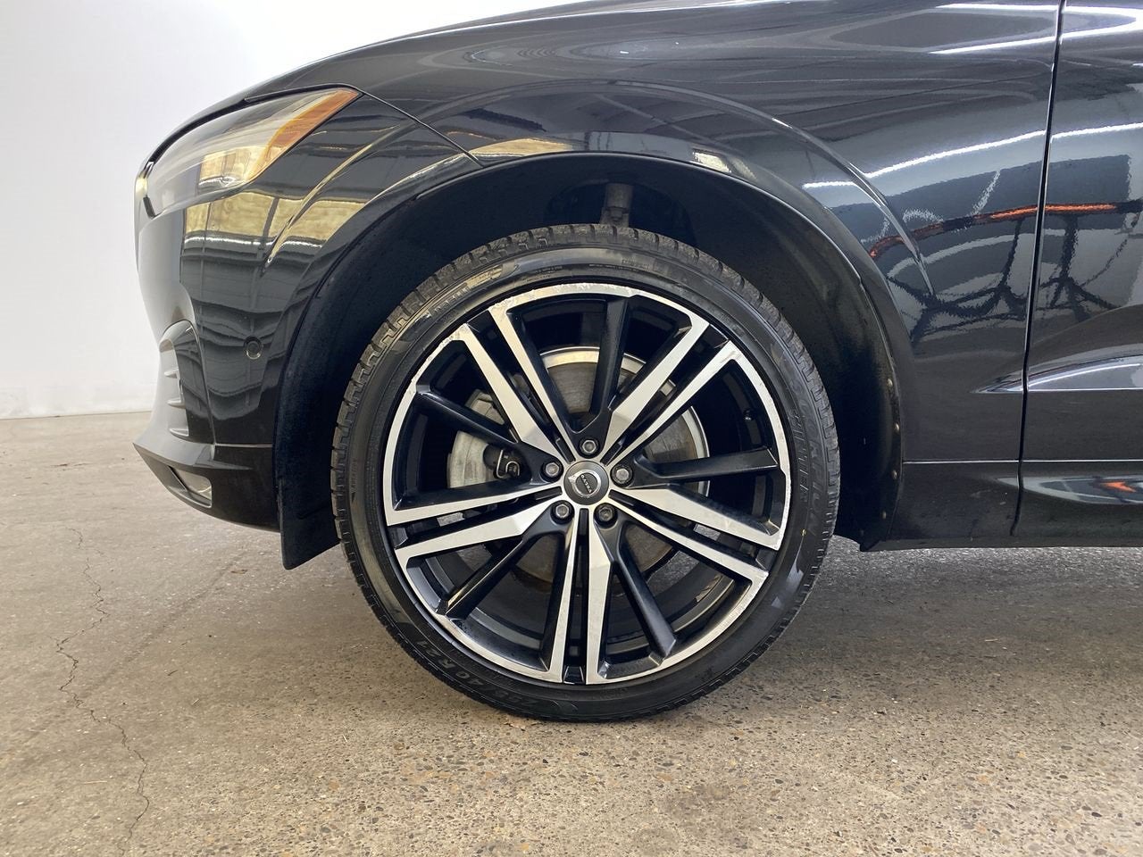 2019 Volvo XC60 R-Design