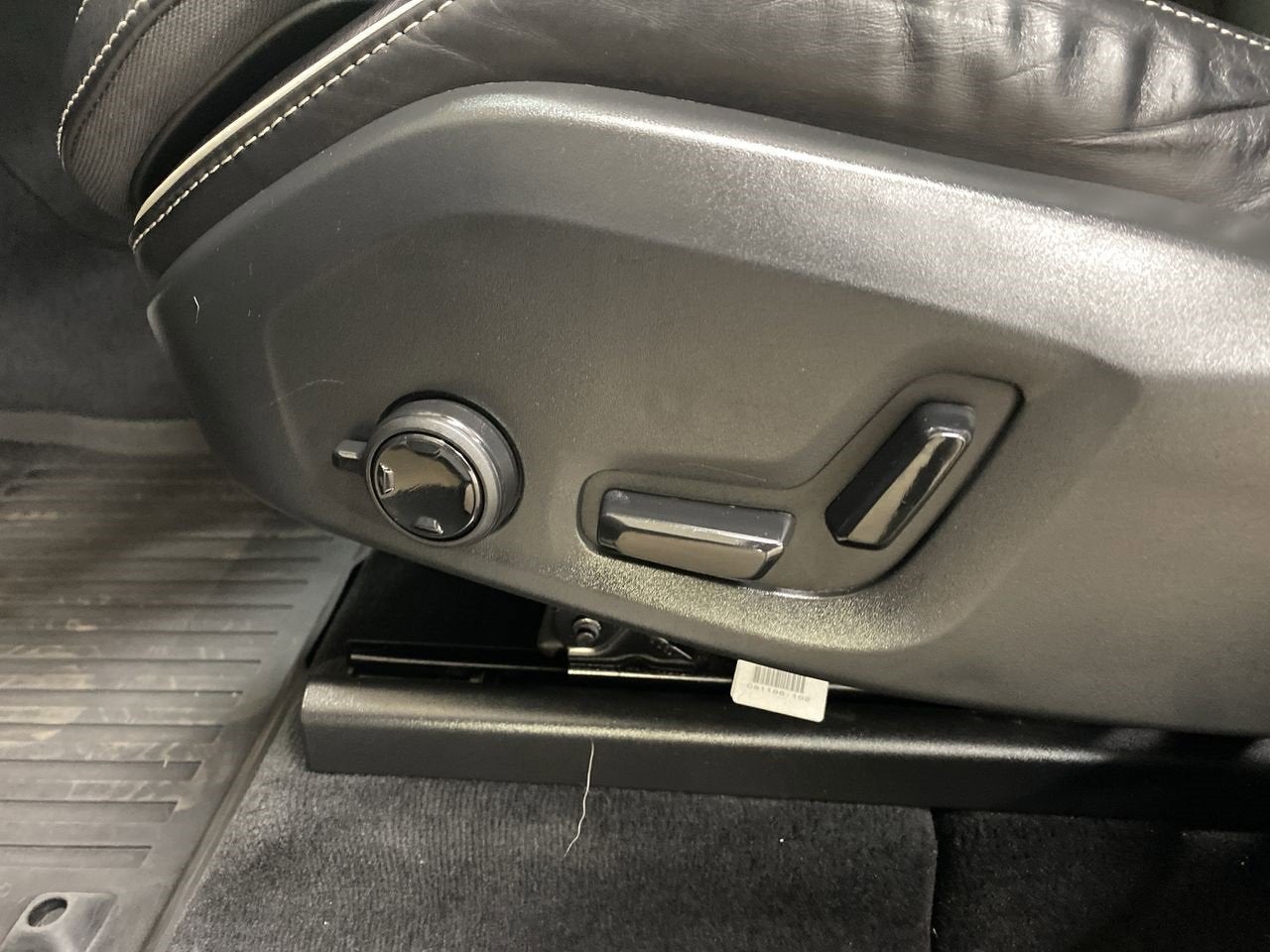 2019 Volvo XC60 R-Design