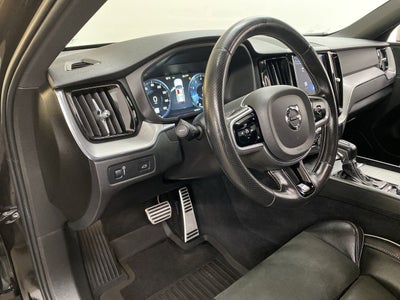 2019 Volvo XC60 R-Design