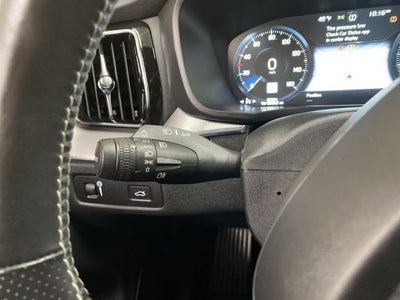 2019 Volvo XC60 R-Design