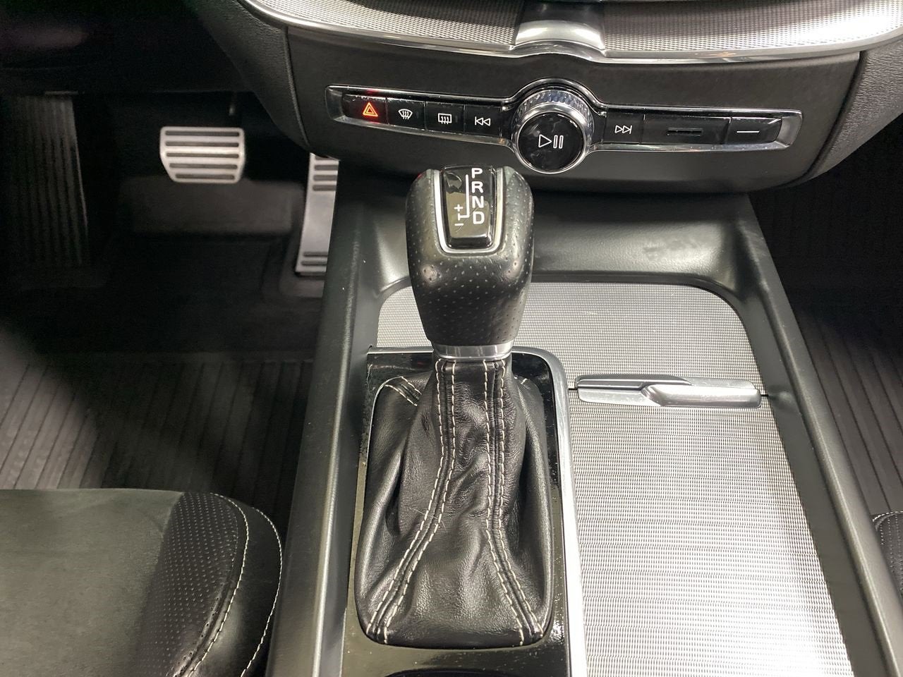 2019 Volvo XC60 R-Design