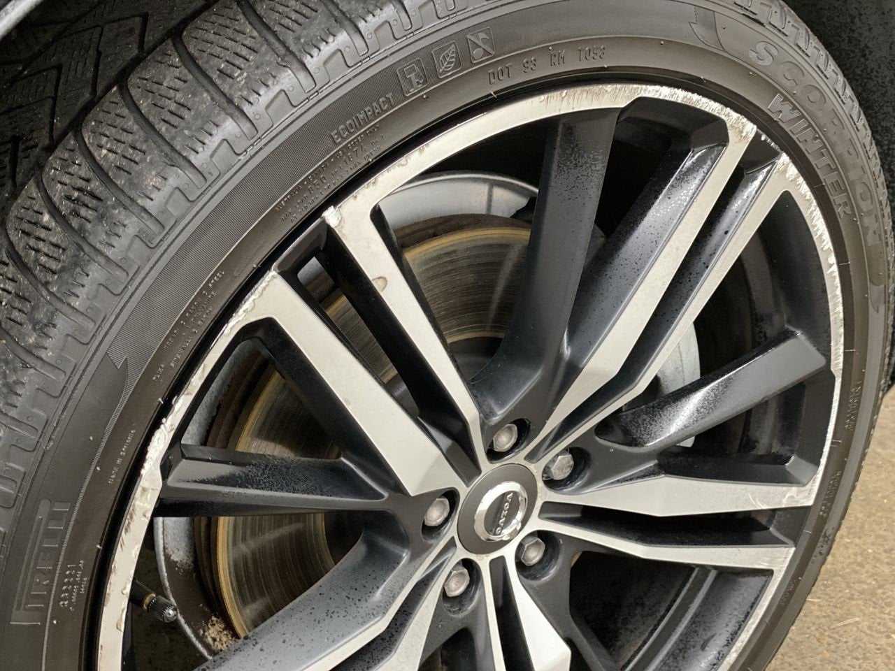 2019 Volvo XC60 R-Design